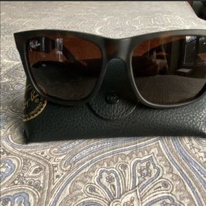 Authentic Ray Ban 4165 Justin